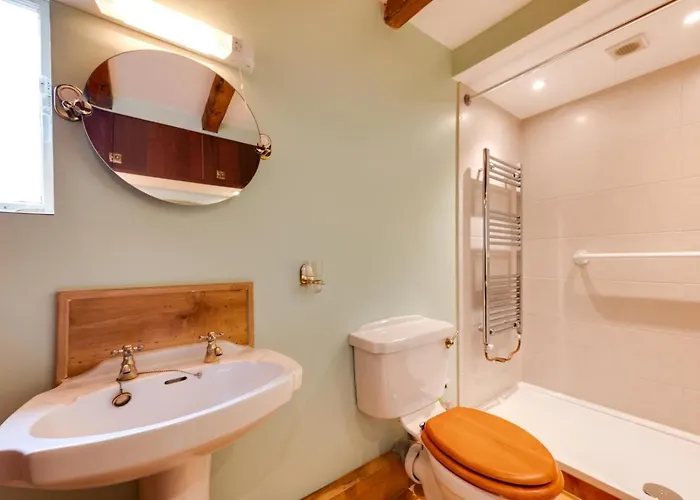 2 Bed In Oc-w1032 Vakantiehuis *