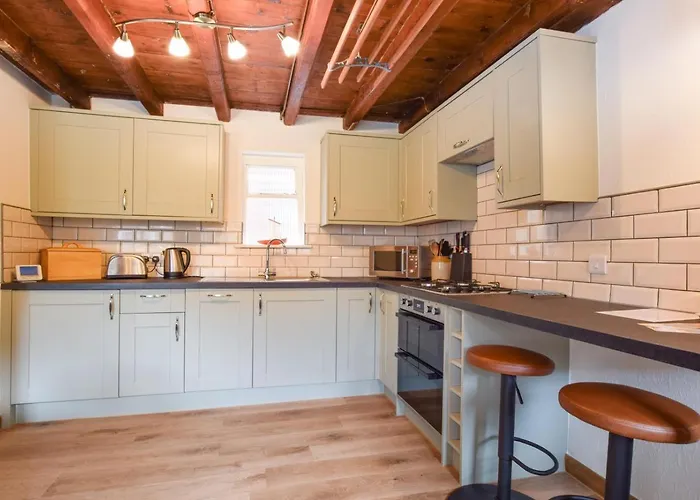 2 Bed In Oc-w1032 * Whitby